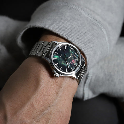 Sinn 556.I.PERLMUTT.S Watch