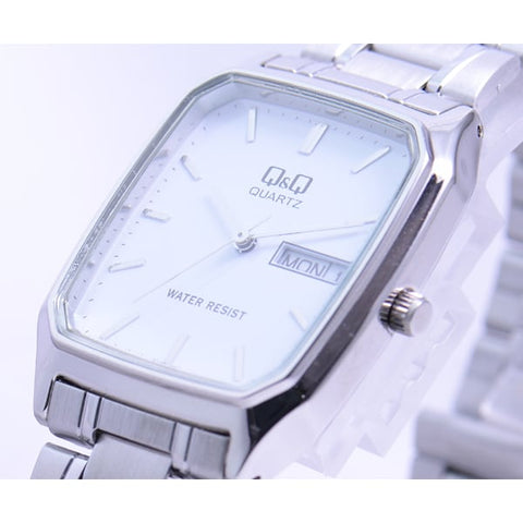 CITIZEN A182 201 Men's Analog Watch with Eco Drive Technology, Sleek Stainless Steel Design, Water Resistant and Elegant Black Dial