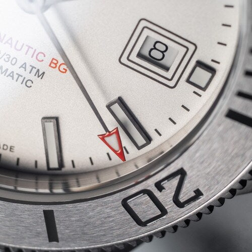 DAVOSA 161.528.10 Watch - DAVOSA Argonautic BG White - Genuine Swiss Automatic Dive Watch with Luminescent Features (Image 2)