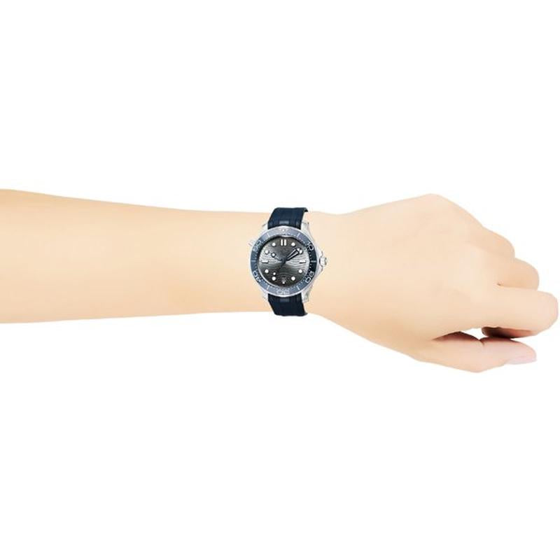 Omega 210.32.42.20.06.001 Watch - DIVER 30 0M CO-AXIAL MASTER CHRONOMETER 42 M?M watch (Image 2)