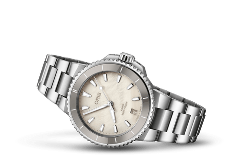 Oris 01-733-7792-4151-07-8-19-05P Watch - Aquis Date (Image 2)