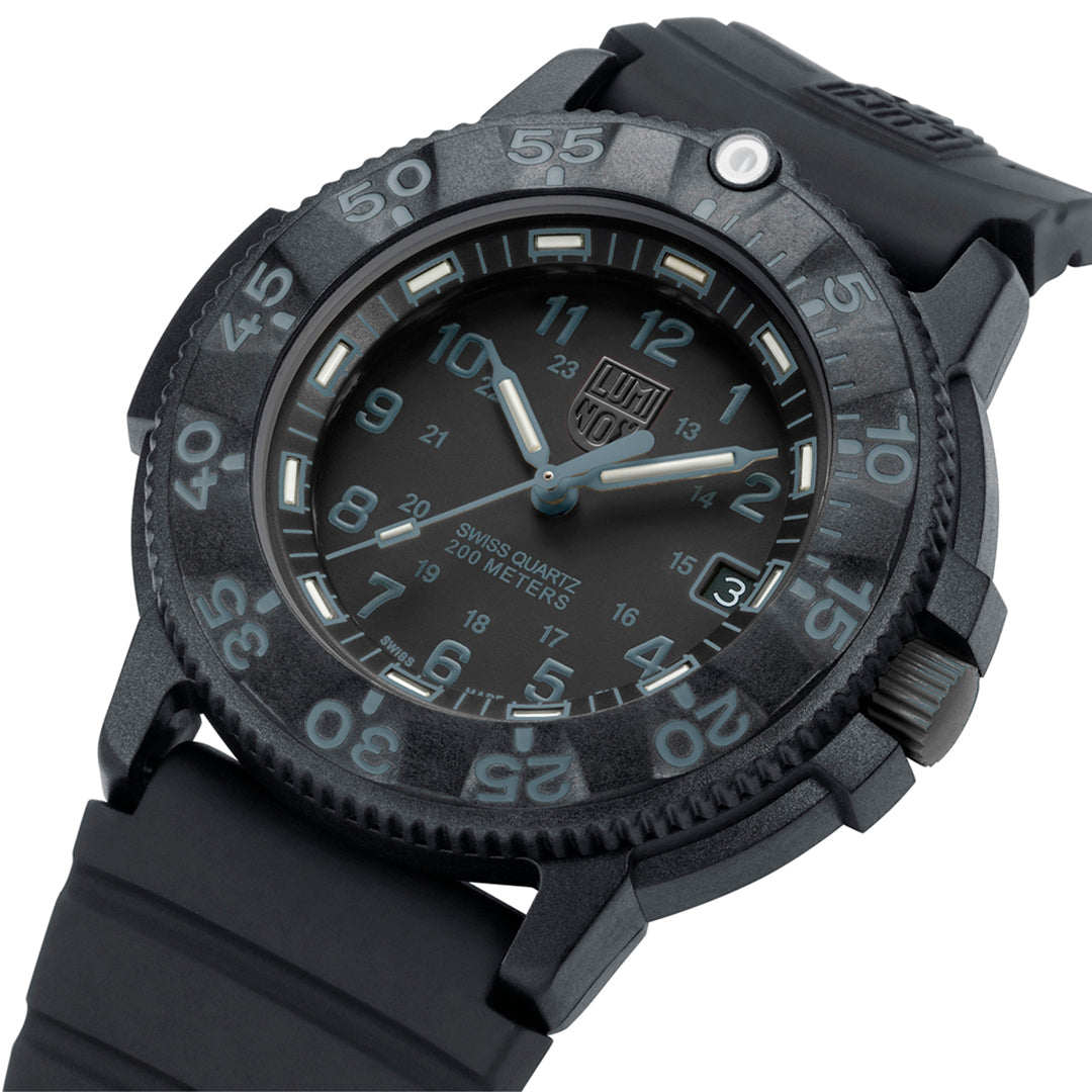 Luminox 3001_93 Watch - JAPAN LIMITED ORIGINAL NAVY SEAL 3000 SERIES Ref.3001.Blackout (Image 4)