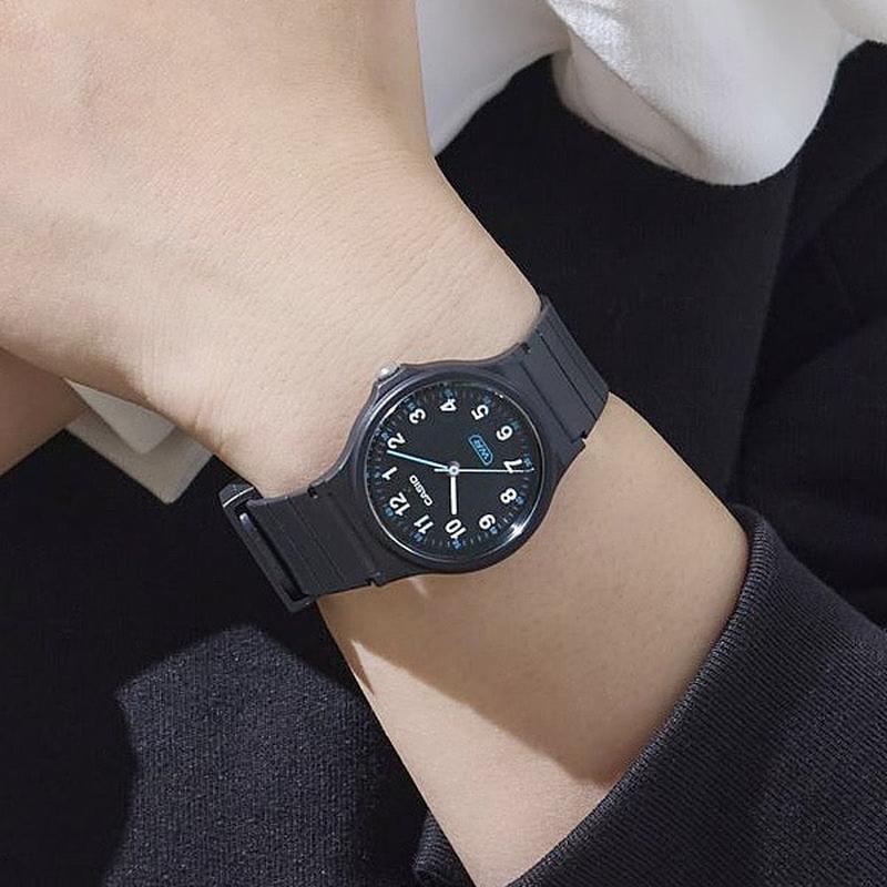 CASIO LQ-24B-1BJF Watch - Casio Collection Watch (Image 3)