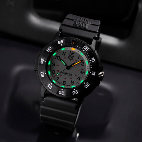 Luminox 3007.EVO.S Watch - ORIGINAL NAVY SEAL 3000 EVO SERIES Ref. (Image 6)