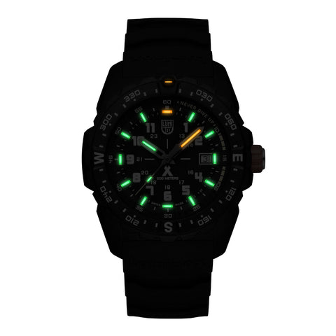 Luminox 3735 Watch - BEAR GRYLLS MOUNTAIN 3730 SERIES Ref. (Image 3)