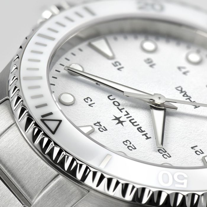 Hamilton H82221110 Watch - Khaki ネイビー Scuba Quartz (Image 4)