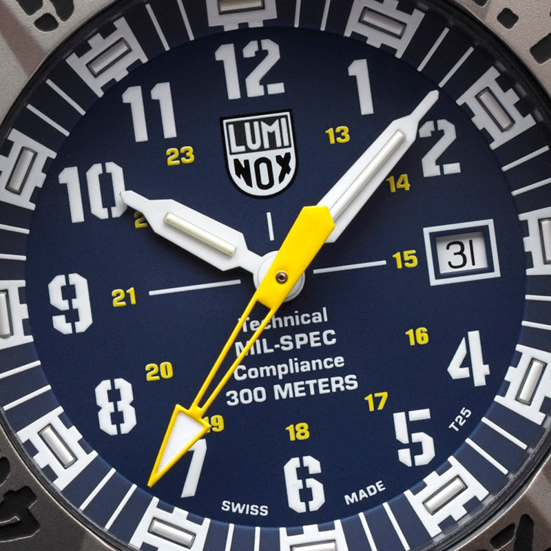 Luminox 3355.SET Watch
