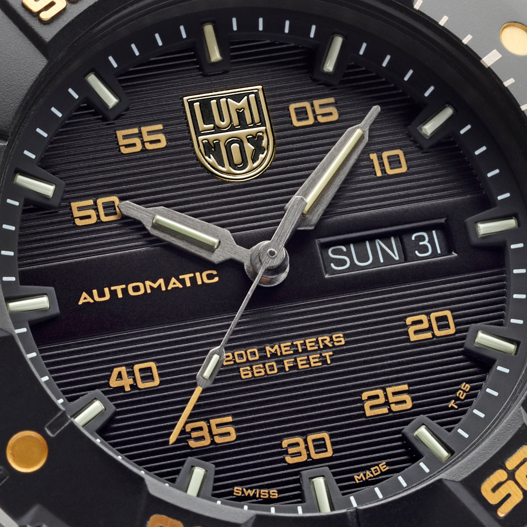 Luminox 3865.GOLD.LTD Watch - MASTER CARBON SEAL AUTOMATIC 3860 SERIES (Image 4)