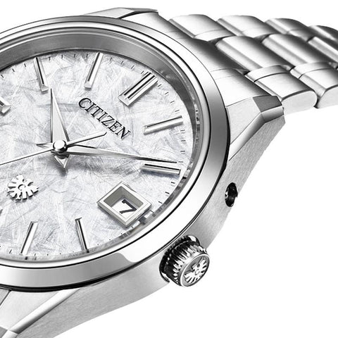 Citizen Men's Watch - The CITIZEN High Precision Solar Eco-Drive with Eagle Feather Dial Pattern, AQ4100-57B
