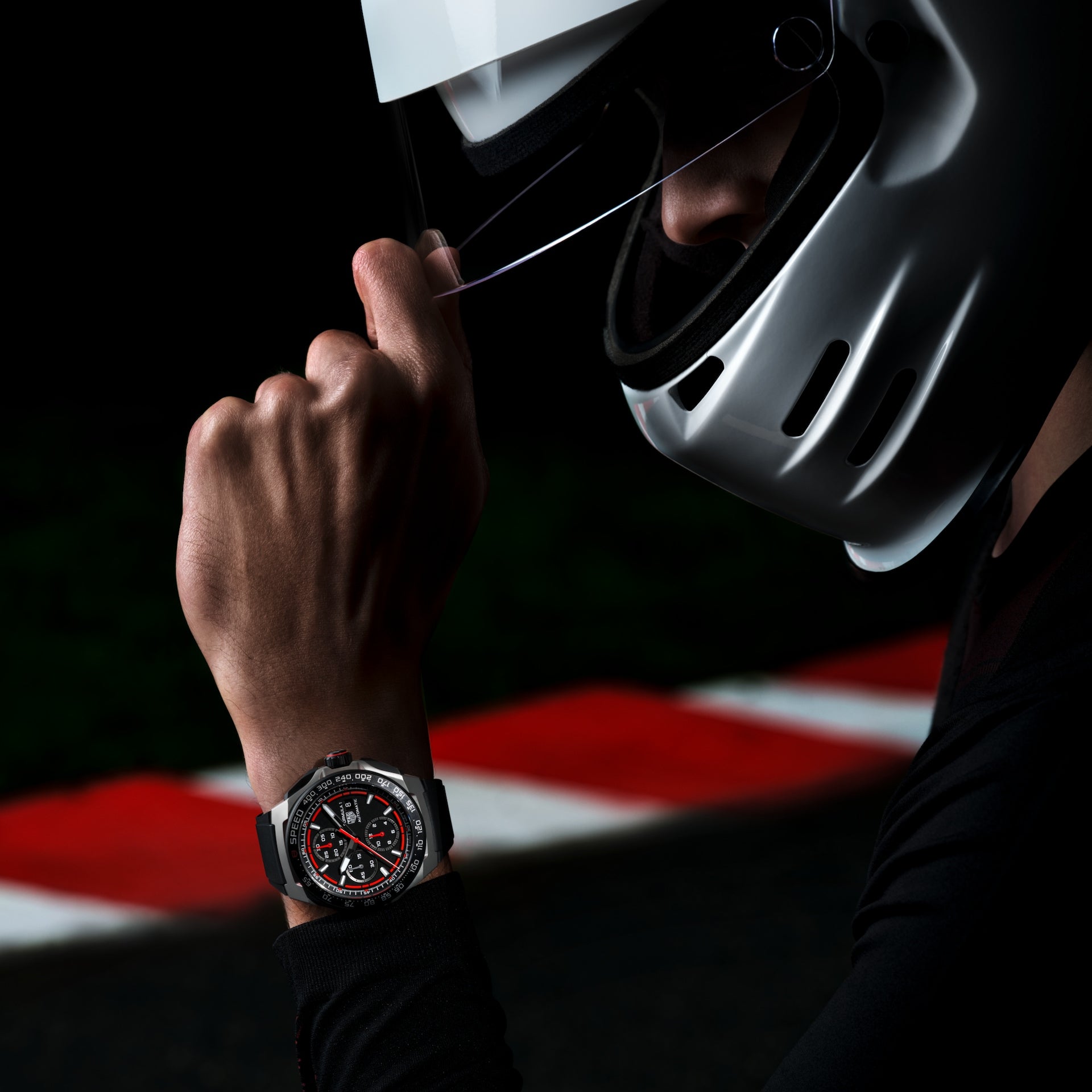 TAG Heuer CBZ2082.FT8096 Watch - Swiss Automatic Chronograph 300m Water Resistant Black Rubber Strap (Image 3)