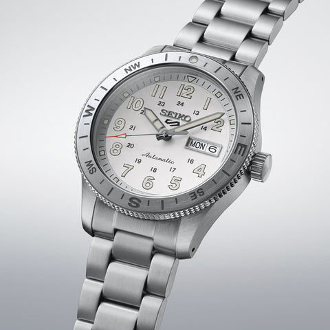 SEIKO HDB007J Automatic Mechanical Watch 100m Water Resistant Stainless Steel Case White Dial Sports Design