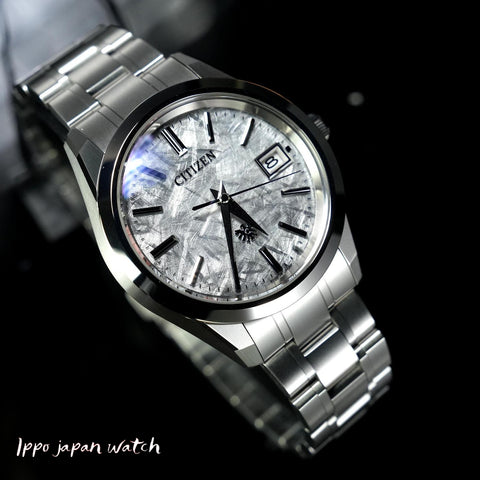 Citizen Men's Watch - The CITIZEN High Precision Solar Eco-Drive with Eagle Feather Dial Pattern, AQ4100-57B