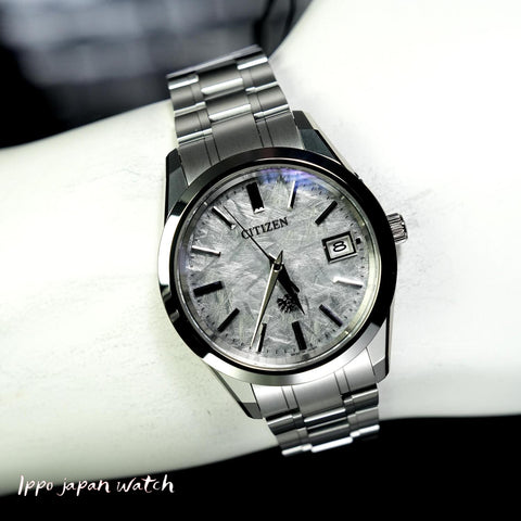 Citizen Men's Watch - The CITIZEN High Precision Solar Eco-Drive with Eagle Feather Dial Pattern, AQ4100-57B