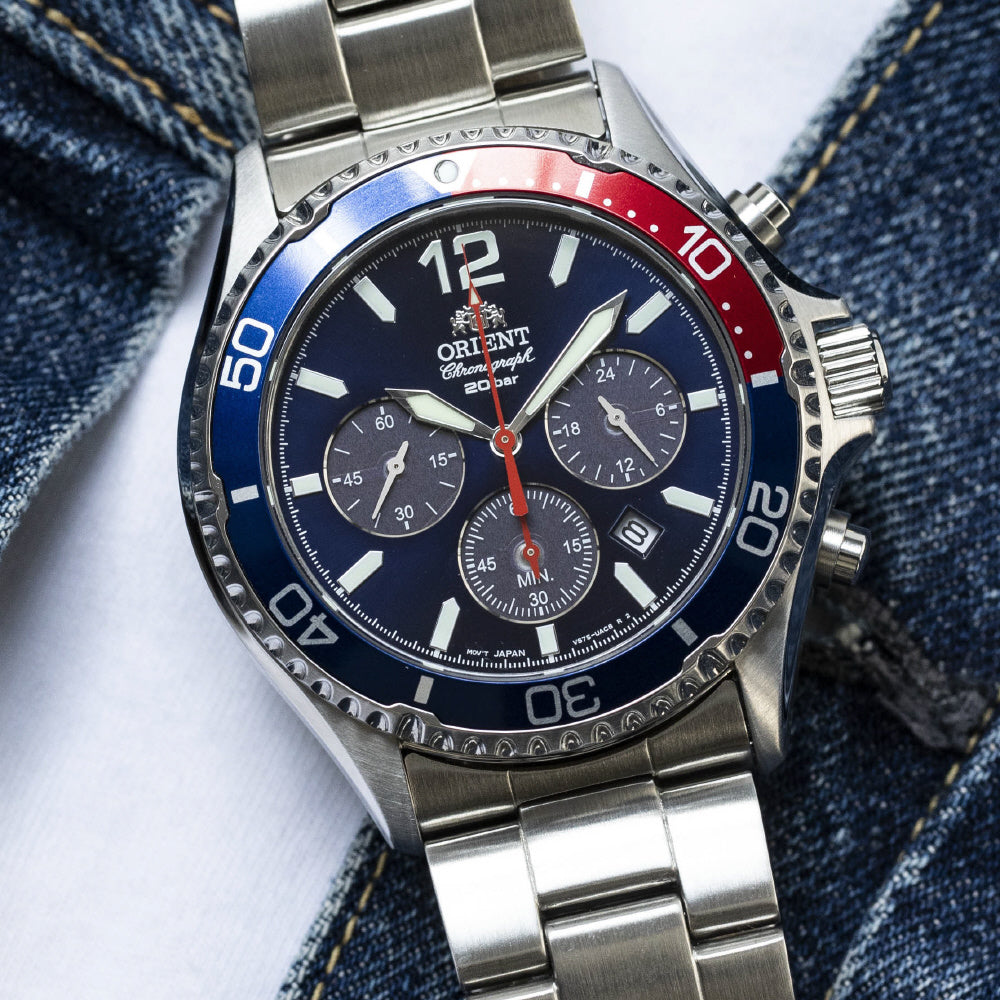 ORIENT RN-TX0201L Watch - Men's Mako Sports Diver Design Chronograph Solar Powered Metal Band Watch (Image 6)