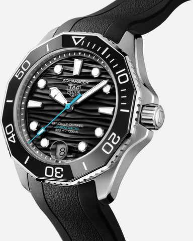 TAG Heuer WBP5110.FT6257 Swiss Automatic Movement 300m Water Resistance Black Rubber Strap Elegant Design