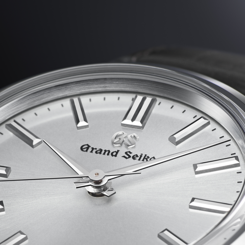 Grand Seiko SBGW291 Elegant stainless steel case Automatic movement Sapphire crystal Water-resistant up to 100 meters