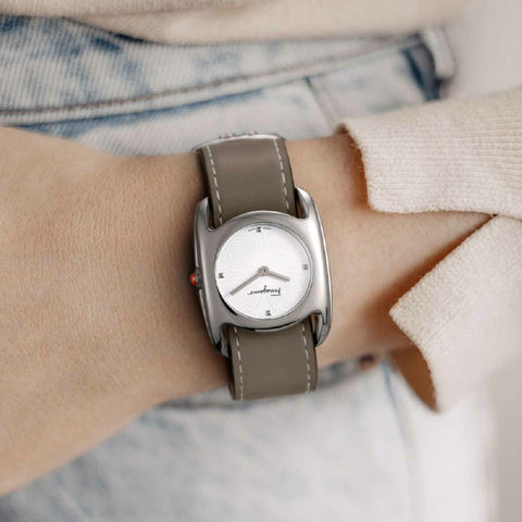 Salvatore Ferragamo SFEL00219 Watch - Elegant Vara Design Silver Finish 2-Year Warranty Stylish and Timeless (Image 8)