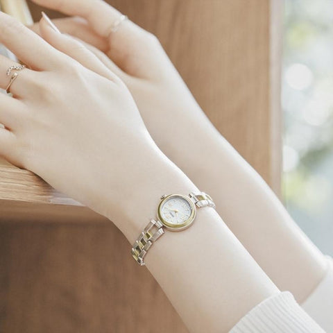 Seiko  SWFA212   analog solar Roman numerals metal women watch2025.5release