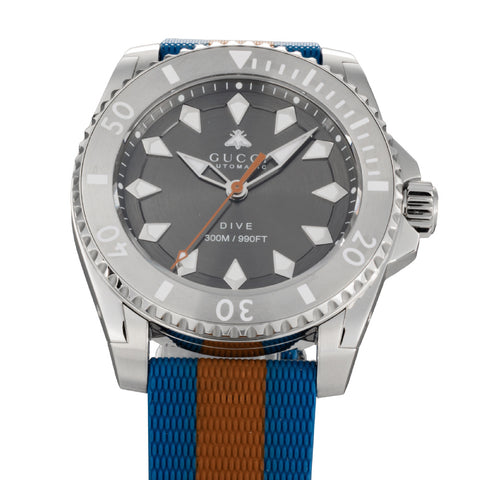 GUCCI YA136352 Dive 2-Year Warranty Gray Stainless Steel Water Resistant Elegant Design