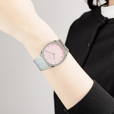 GUCCI YA163410 Elegant Pink Design 2-Year Warranty Swiss Quartz Movement Stylish Women's Watch
