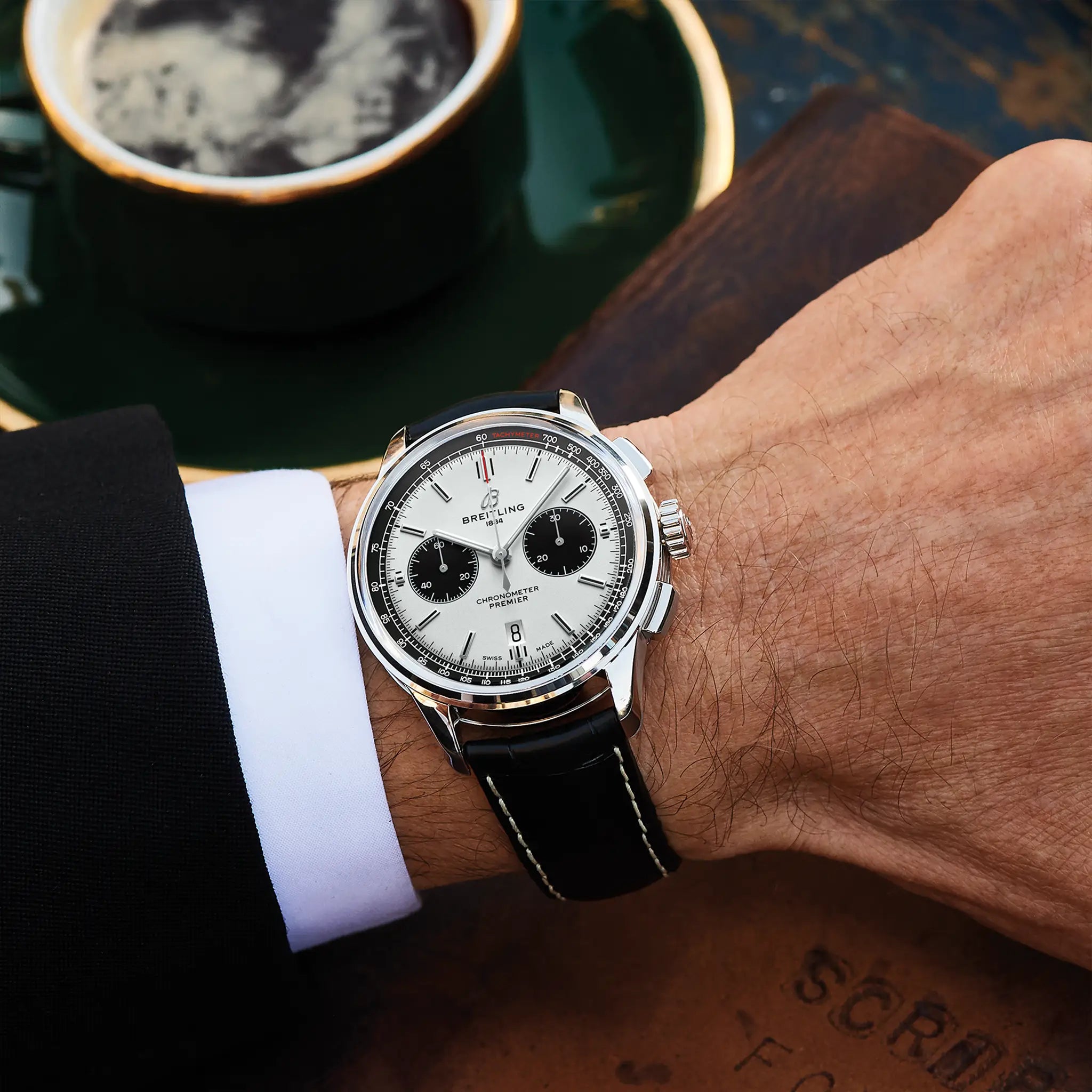 Breitling AB0118221G1P1 Watch - B01 Watch Japan Official (Image 5)