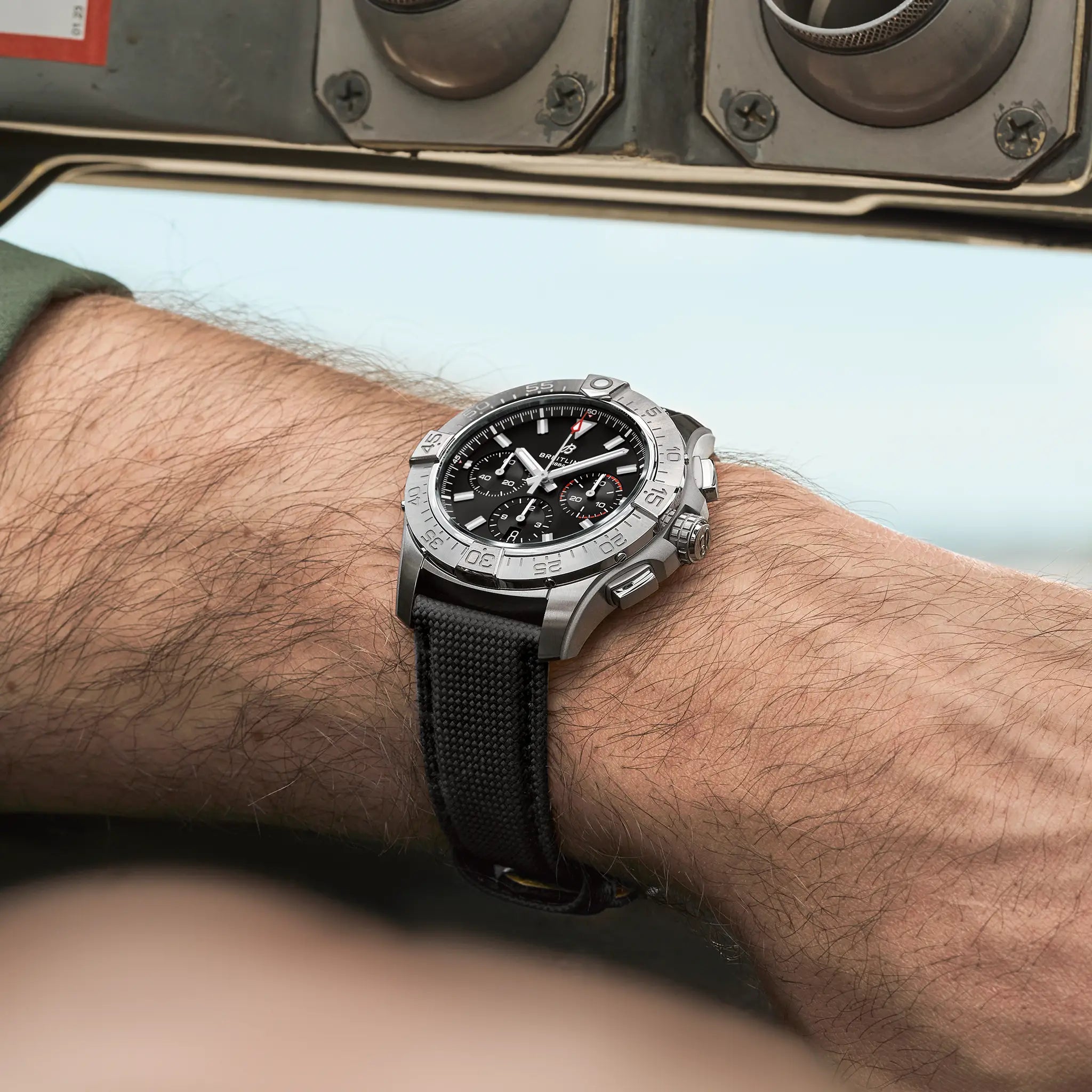 Breitling AB0147101B1X1 Watch - B01 Watch Japan Official (Image 4)
