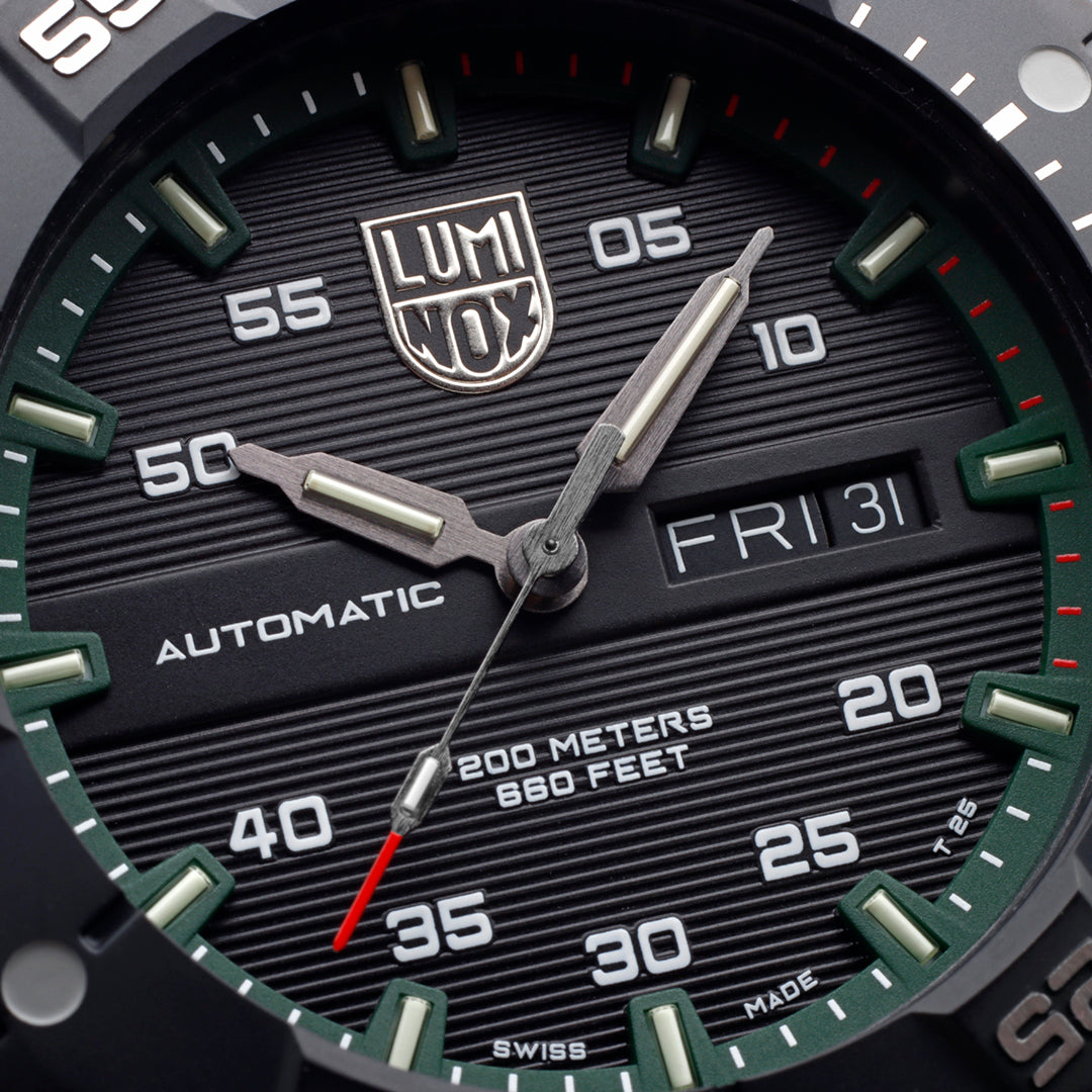 Luminox 3877 Watch - MASTER CARBON SEAL AUTOMATIC 3860 SERIES Ref. (Image 4)