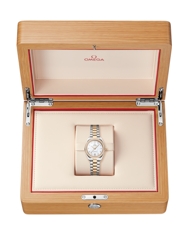 OMEGA 220.25.30.20.55.001 Watch - Elegant 18K Rose Gold Automatic Swiss Movement Water Resistant Luxury Design (Image 6)