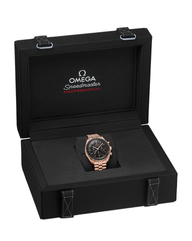 OMEGA 310.60.42.50.01.001 Speedmaster Moonwatch Professional 42 mm, Sedna™ gold on Sed